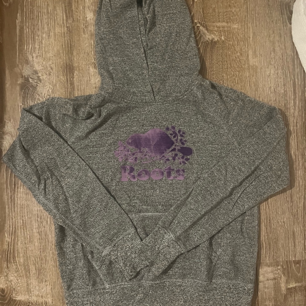 roots sweatshirt